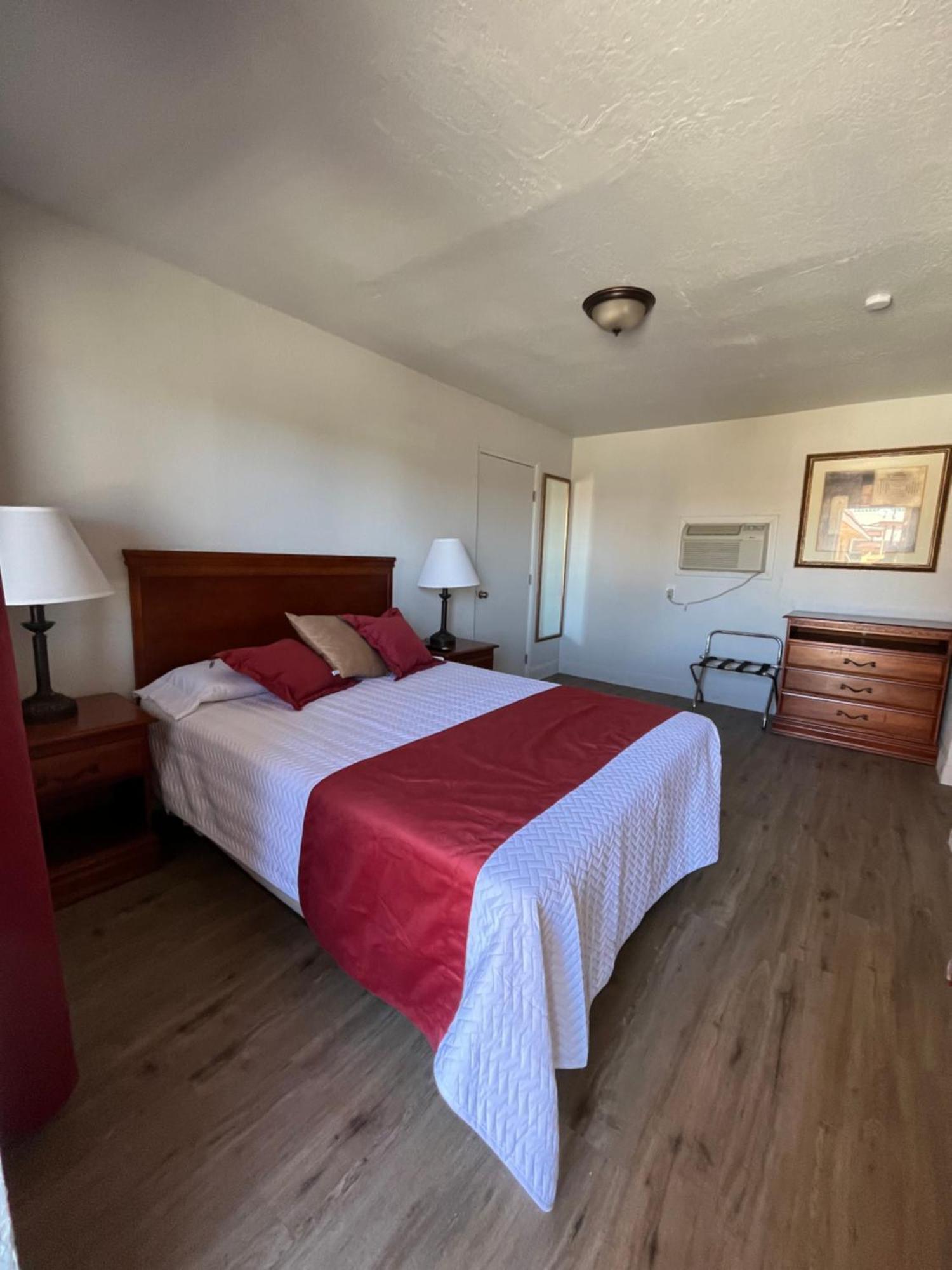 Arizona 9 Motor Motel 2*